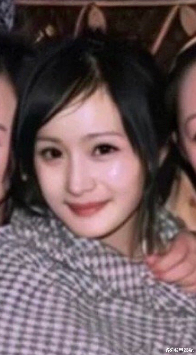 杨幂早期照片,什么水平?