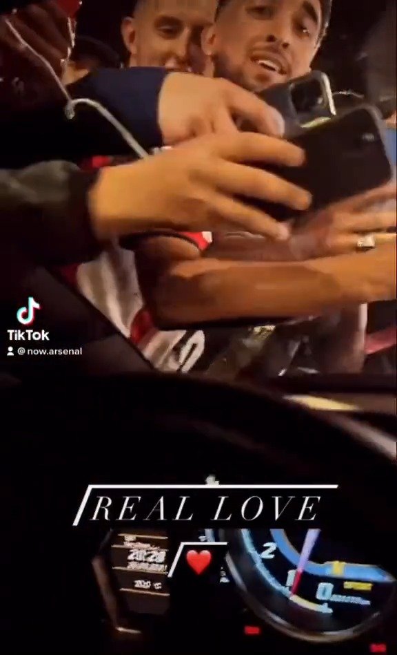video-poster