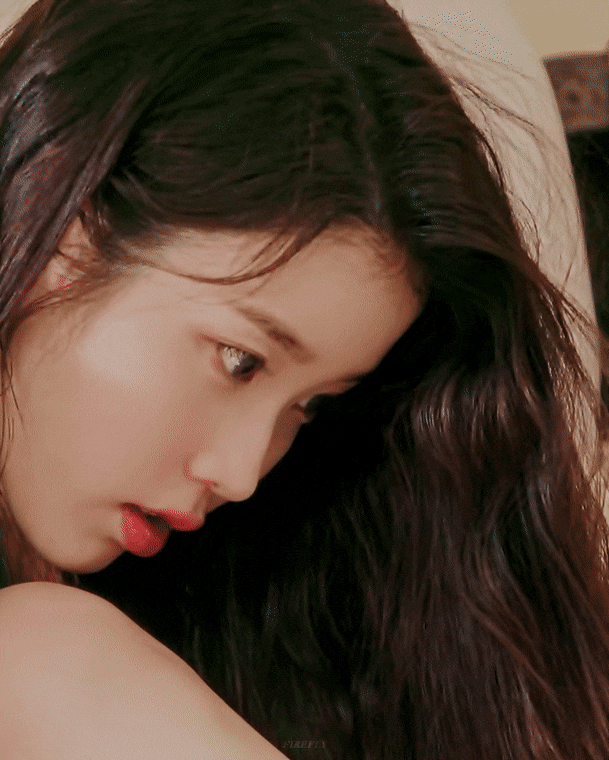 享最近iu的画报拍摄动图.gif,沦陷啦