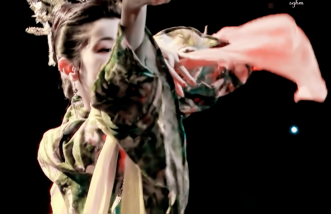 哈妮克孜太美了吧明眸皓齿,温婉可人,壁画上的人儿啊