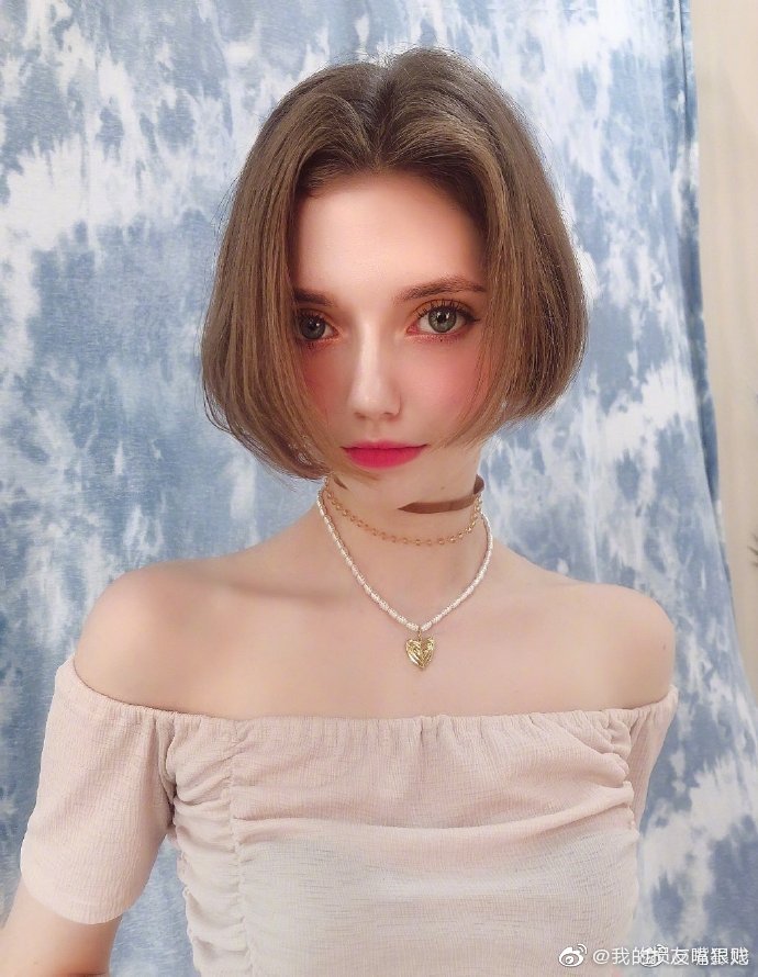德国女孩chloe的这波颜值你给几分? zt