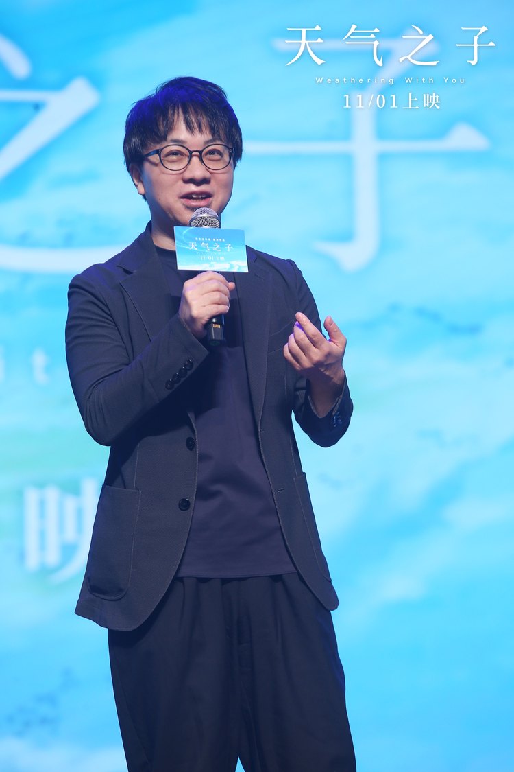 新海诚又一力作《天气之子》获年度票房冠军 zt