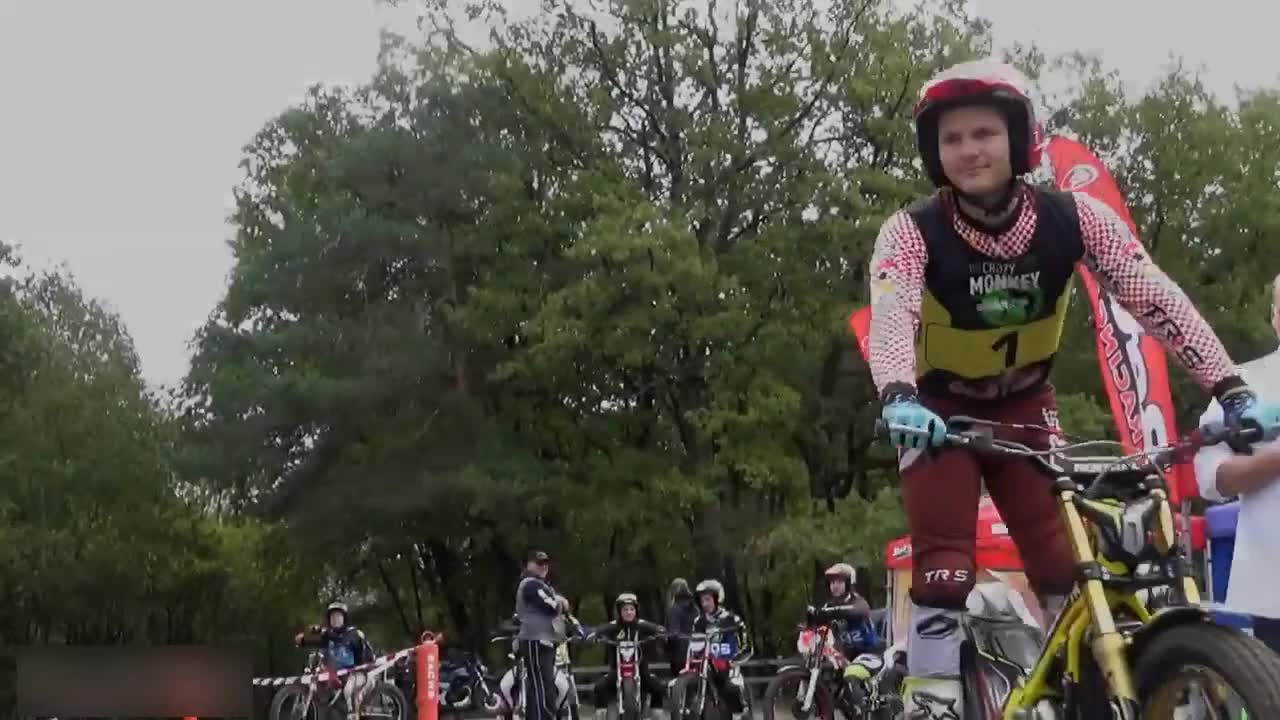 video-poster