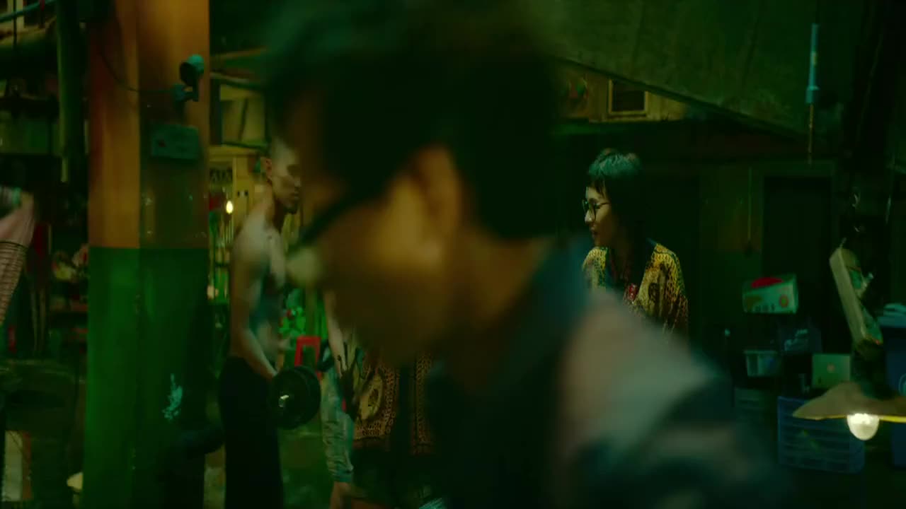 video-poster