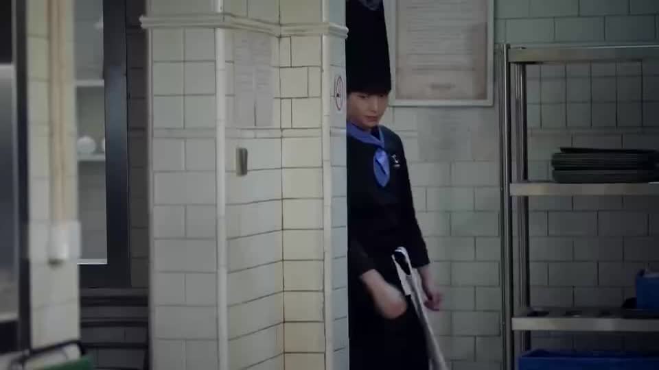 video-poster