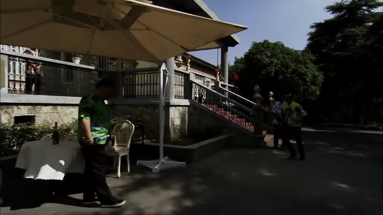 video-poster