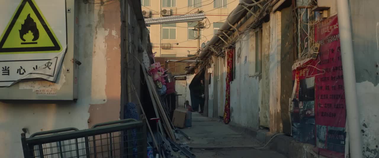 video-poster