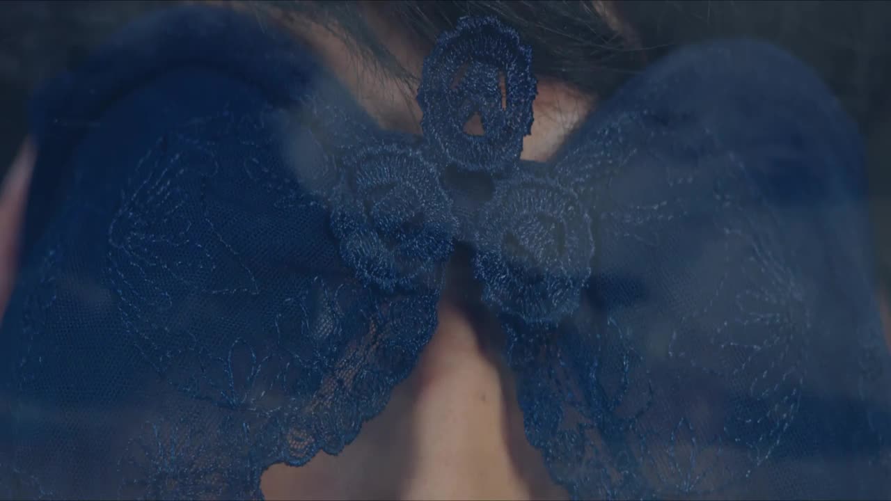 video-poster