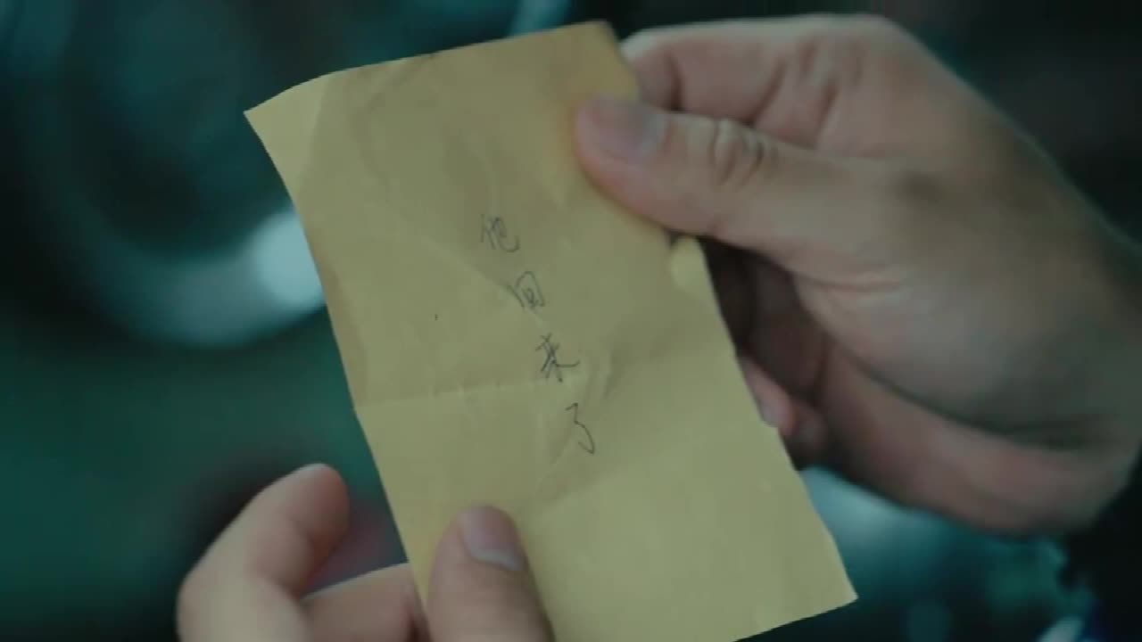 video-poster