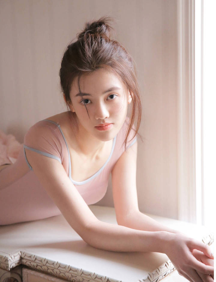 雪白肌天使芭蕾小姐姐是你喜欢的类型吗