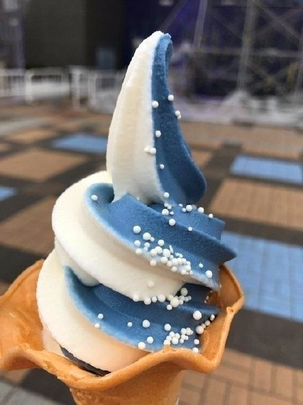 日本大阪的水族馆推出的鲨鱼冰淇淋 - 虎扑社区