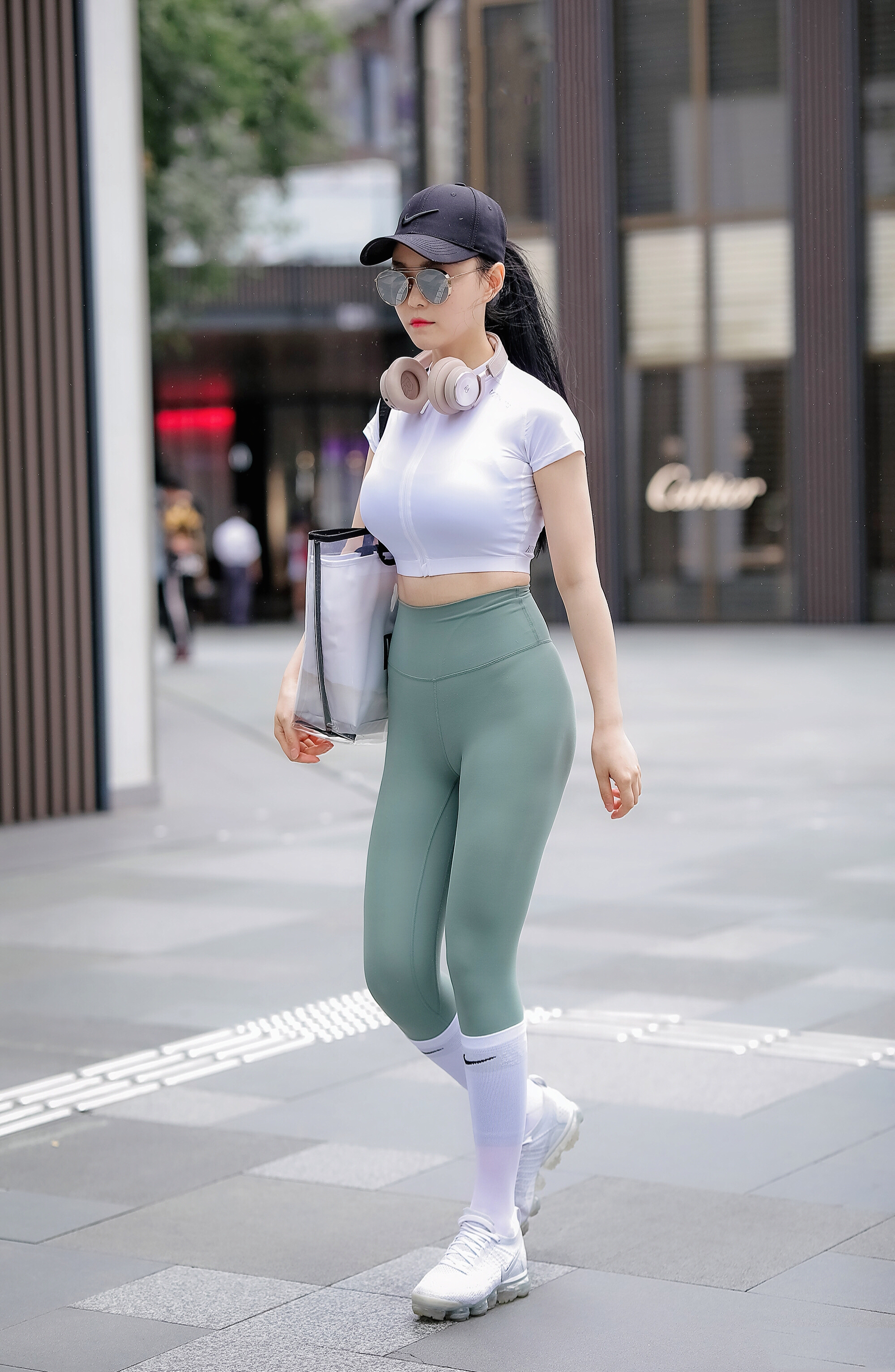 这个爱健身的妹子这身材什么水平