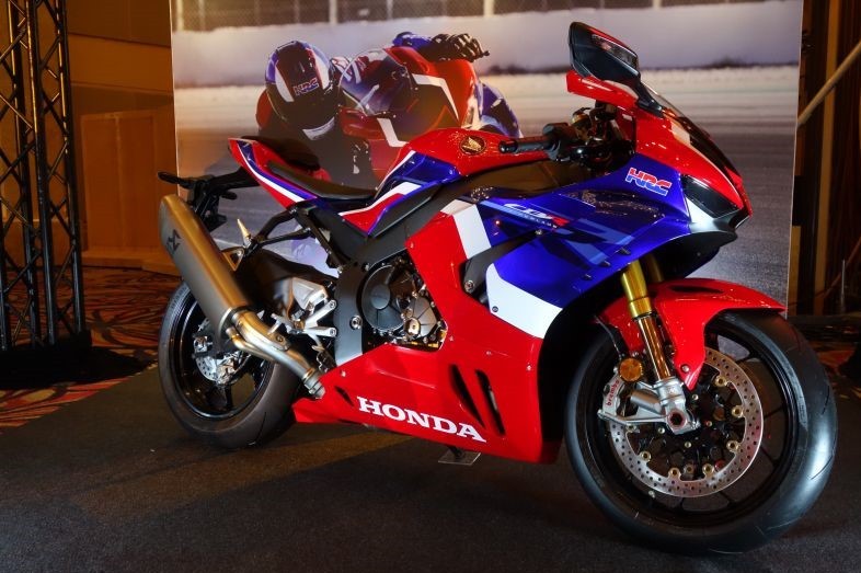 本田cbr1000rr R Sp在马来西亚上市 售价约合人民币33 7万 虎扑