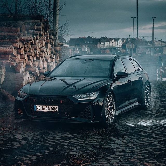 全新奥迪rs6首改合集,3.6秒的旅行车一点都不想低调!