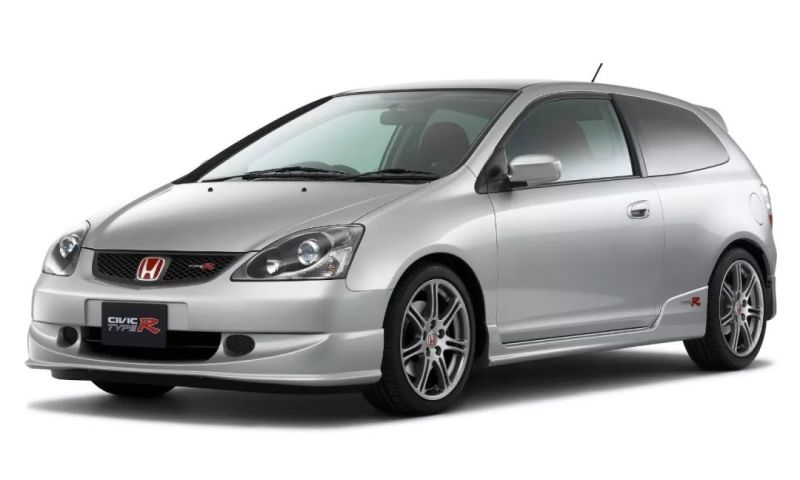 同时,为了妥协舒适与空间,原本的双叉臂前悬挂也换成了麦佛逊.