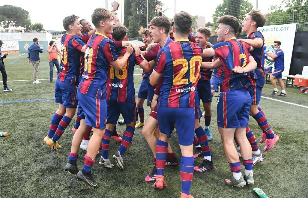 巴萨青年a队在多达14人缺席的情况下,依然战胜对手夺得联赛冠军!