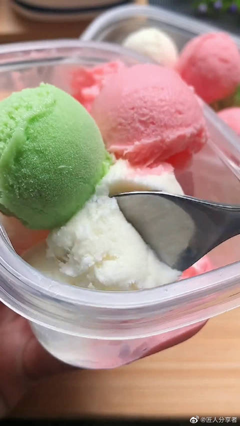 做冰淇淋原来这么简单,在家就能轻松各种口味的冰淇淋! - 虎扑社区