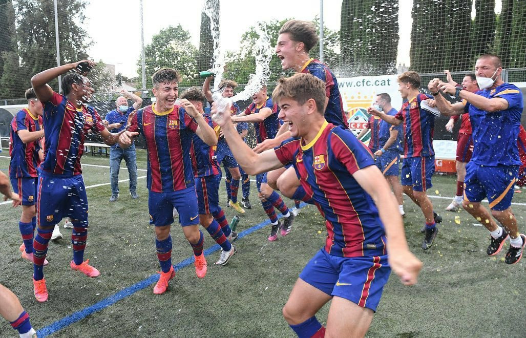 巴萨青年a队在多达14人缺席的情况下,依然战胜对手夺得联赛冠军!