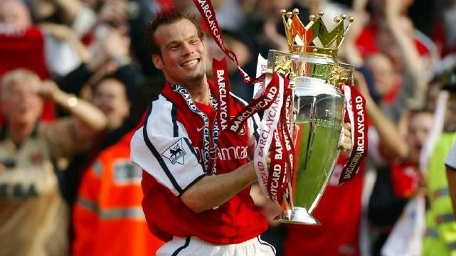 你还记得阿森纳时期永贝里的精彩表现么?