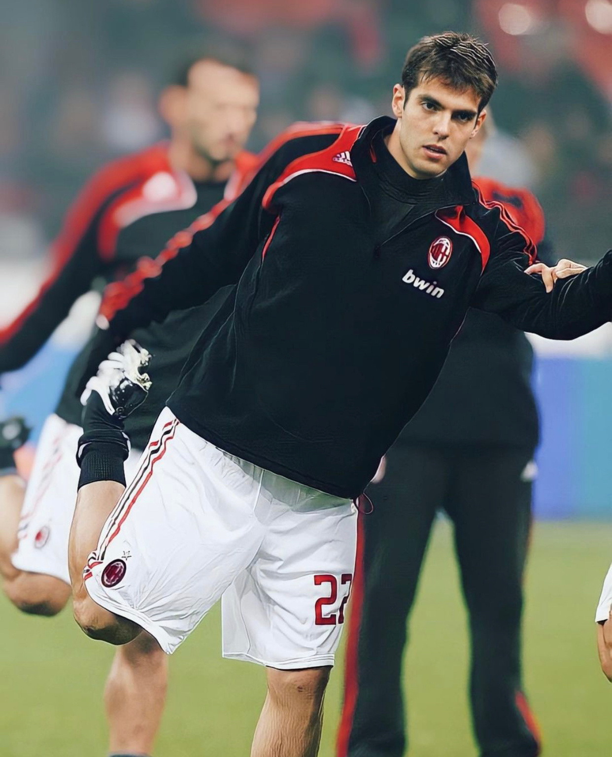 卡卡和贝克汉姆在米兰同框你还记得这事哪个赛季么