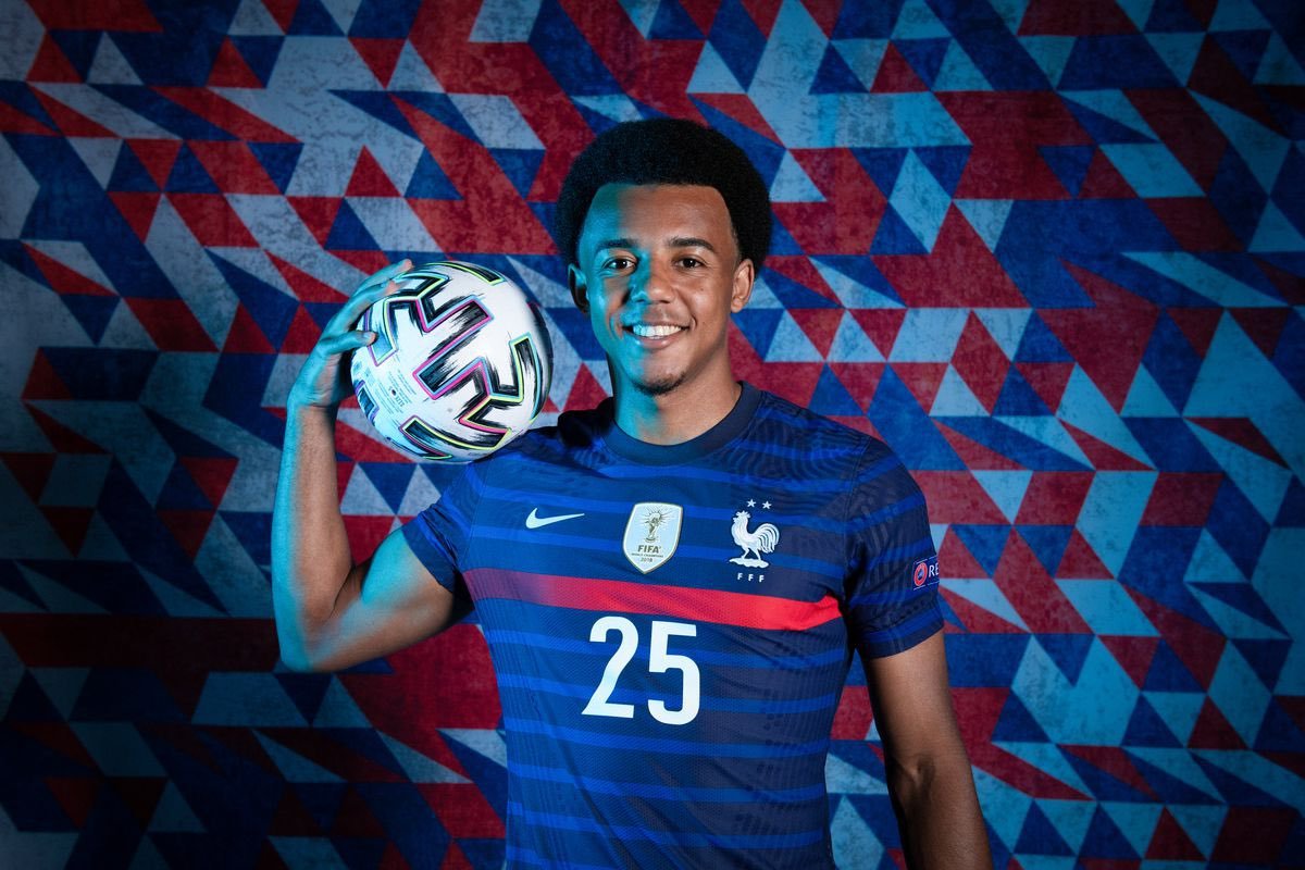 罗马诺切尔西正在与塞维利亚就孔德转会进行直接接触谈判正在进行中