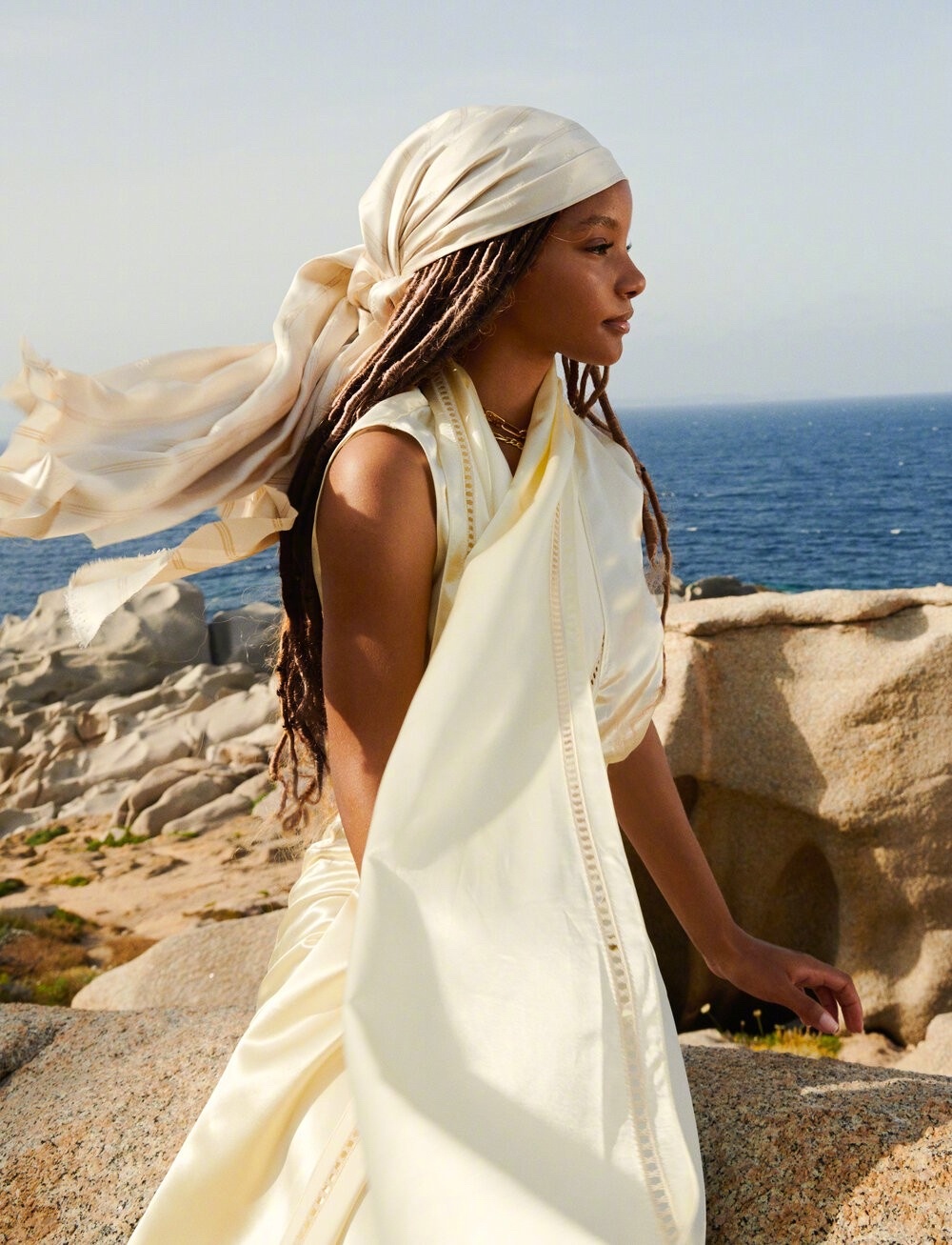 迪士尼真人电影小美人鱼主演海莉贝利最新写真照放出身材确实是大秀了