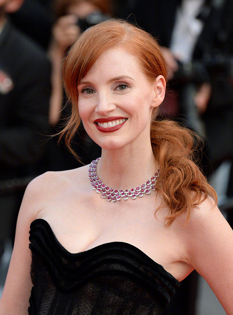 戛纳电影节开幕红毯劳模姐杰西卡查斯坦亮相这气质什么水平