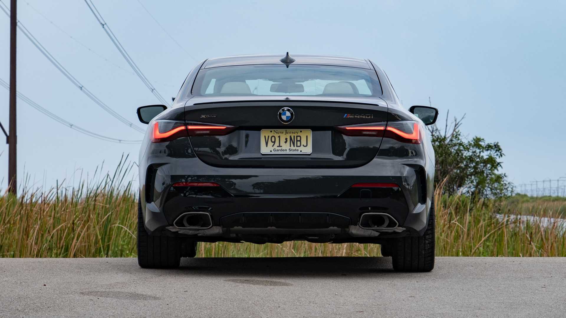 宝马m440i.听着就壮实