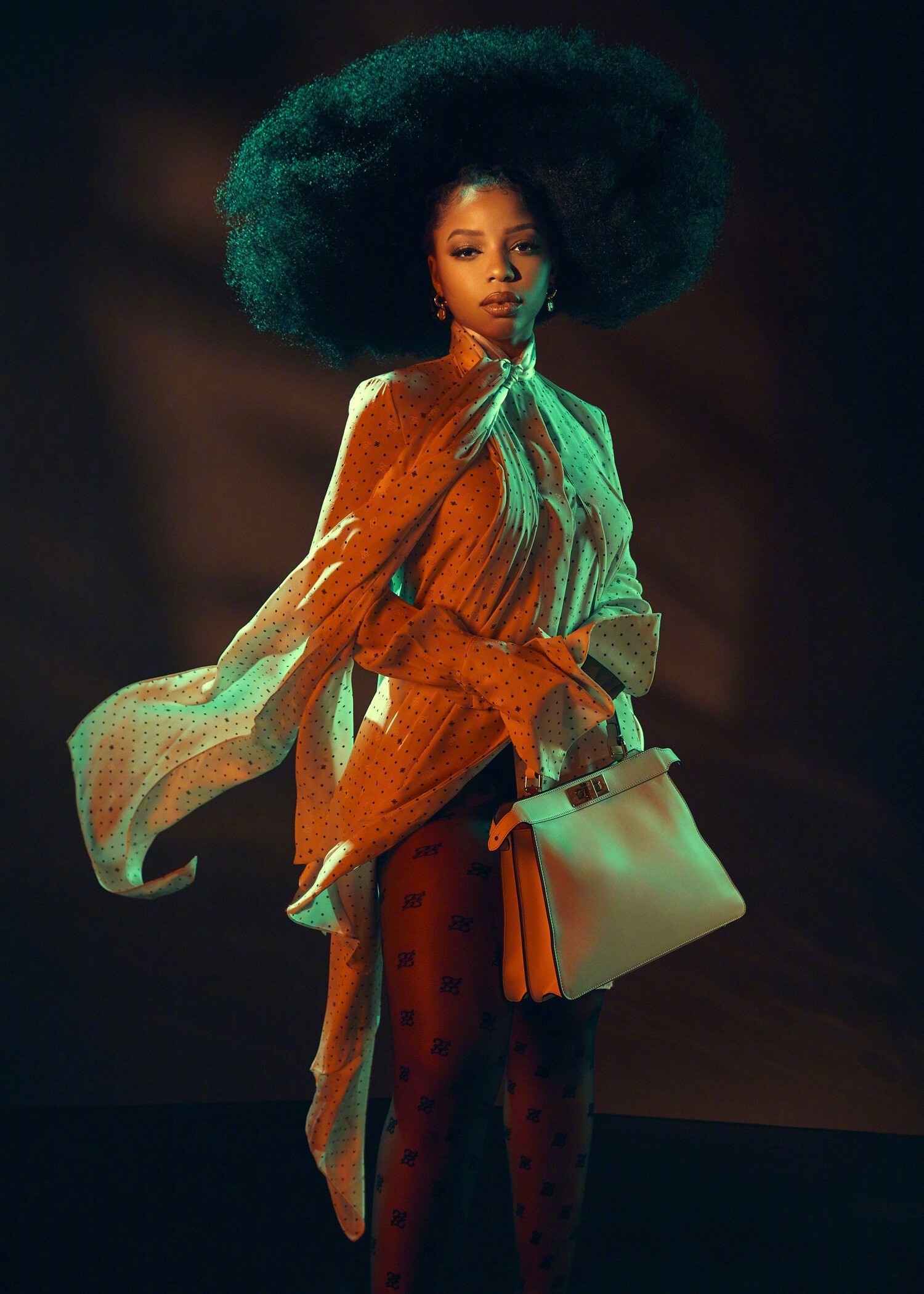 迪士尼真人电影小美人鱼主演海莉贝利最新写真照放出身材确实是大秀了