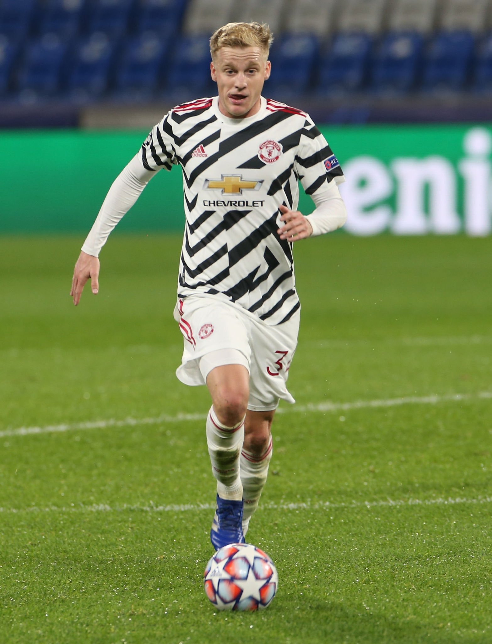 曼联新闻前荷兰国脚安迪-范德梅德:"我认为范德贝克能在英格兰取得