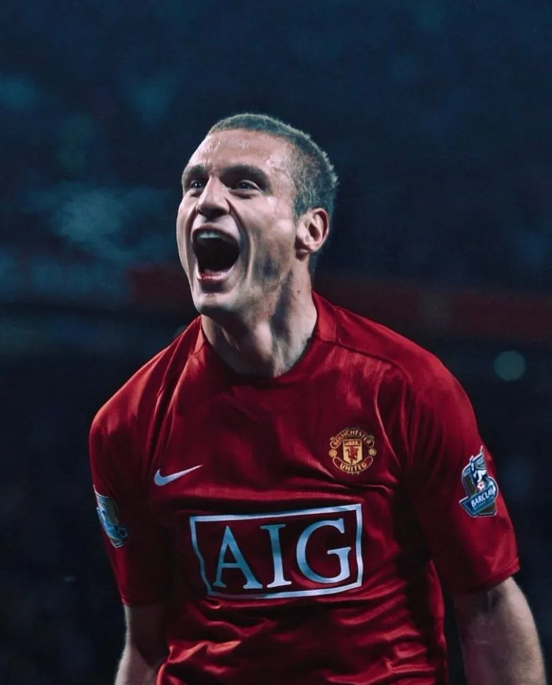 2005年的圣诞节,曼联花了700万英镑签下维迪奇