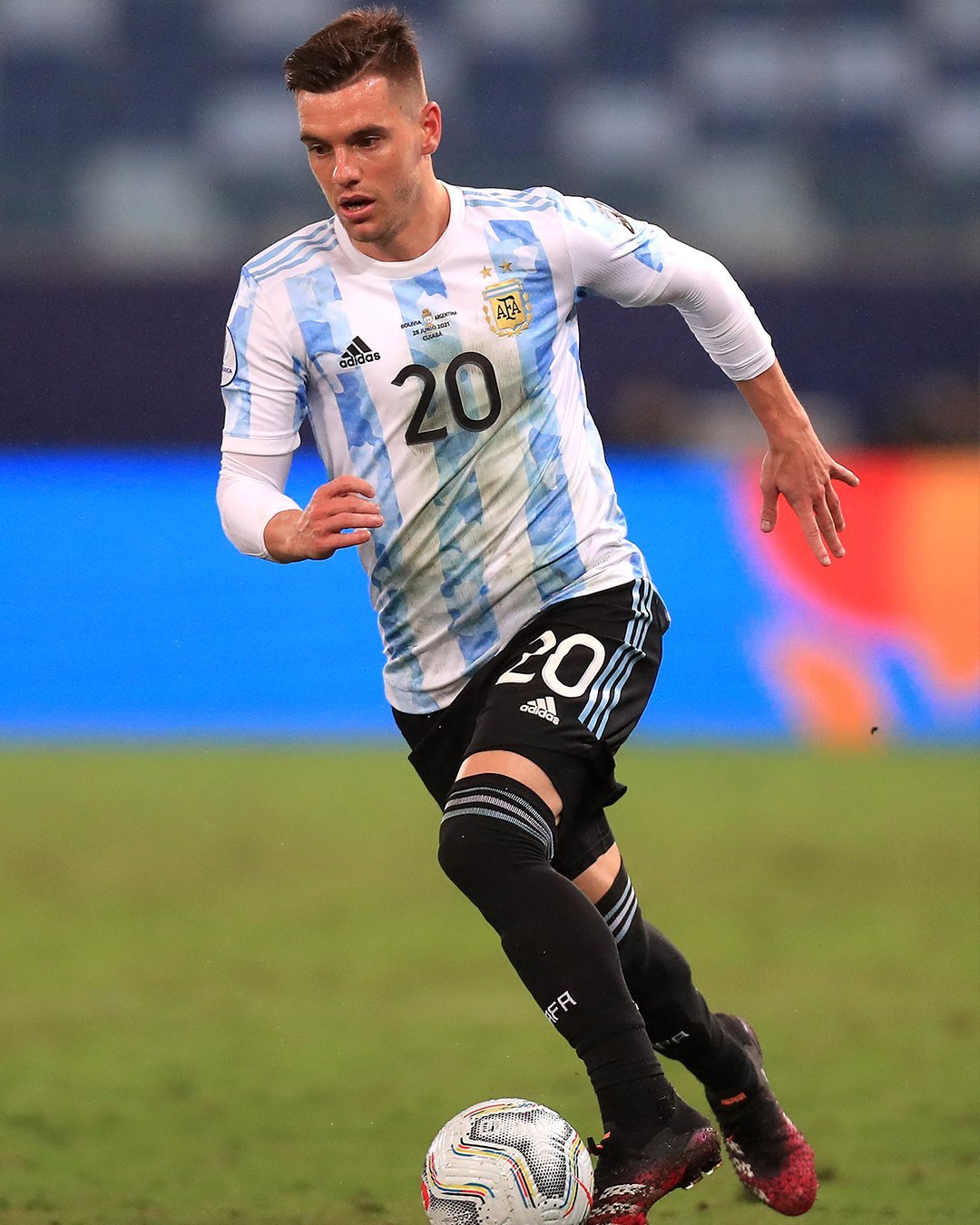 今日8:00,美洲杯小组赛第5轮,洛赛尔索于第64分钟