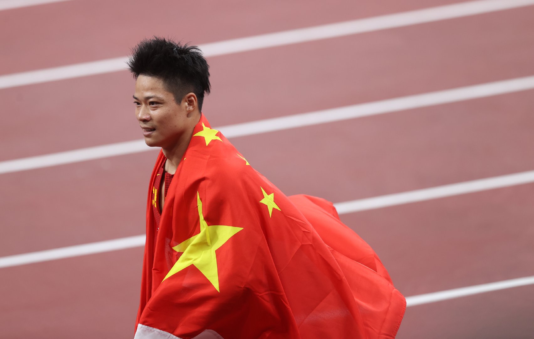 官宣苏炳添担任闭幕式旗手