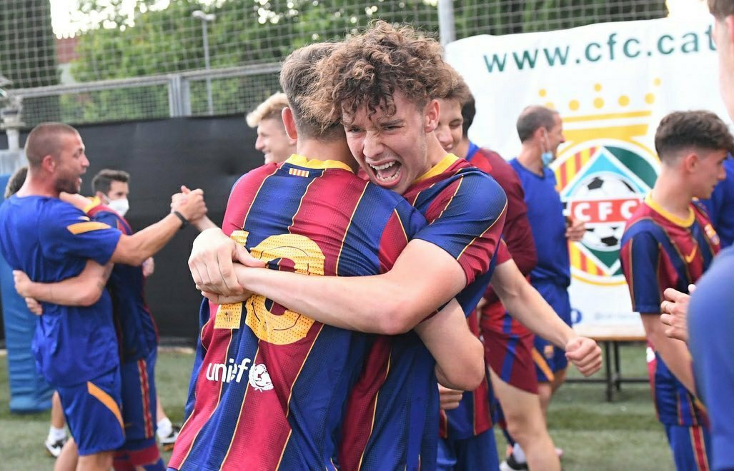 巴萨青年a队在多达14人缺席的情况下,依然战胜对手夺得联赛冠军!