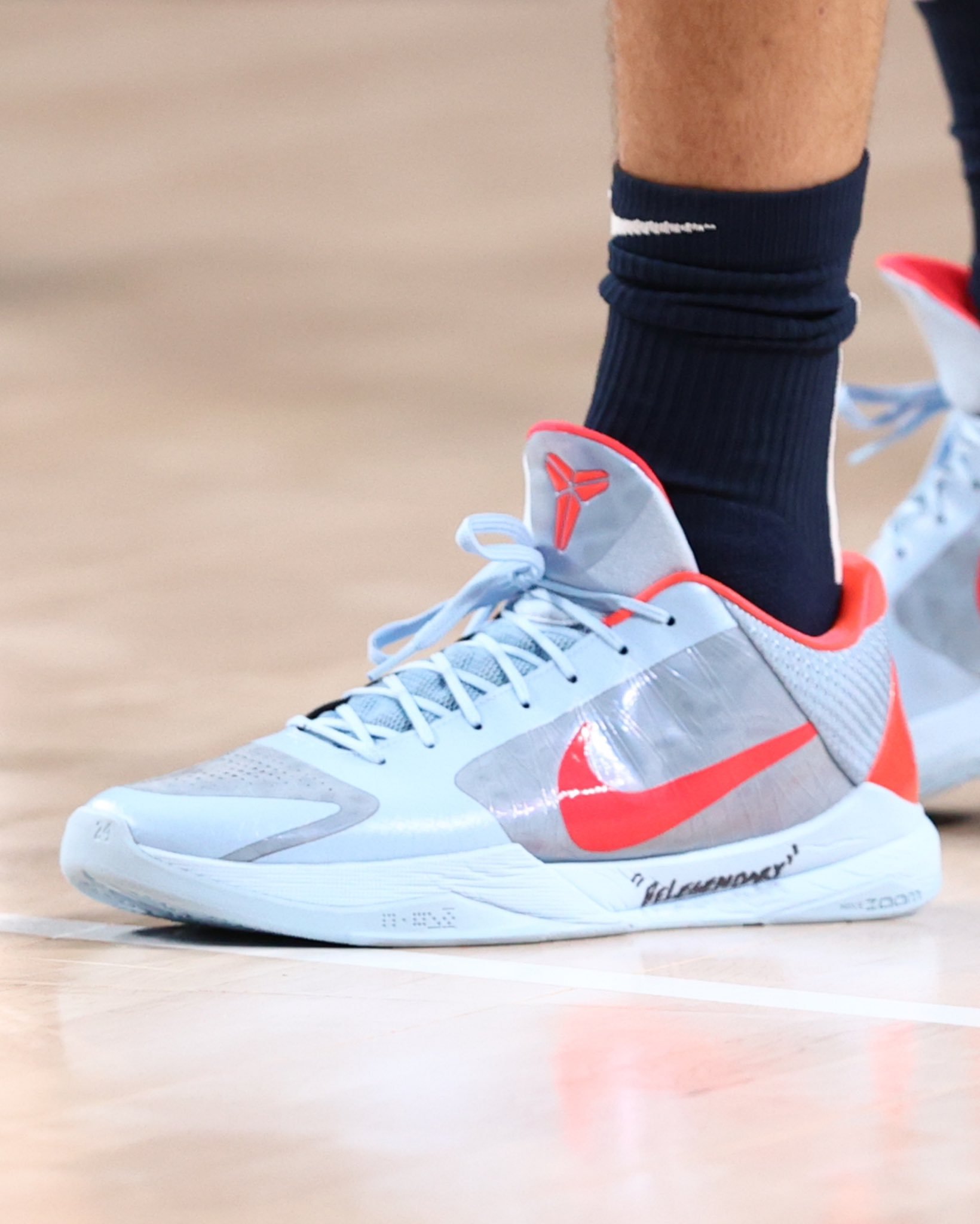 布克穿科5来到奥运真曼巴传人