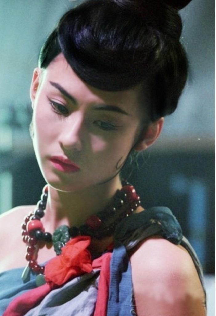 原来张柏芝的美貌是遗传的爷爷 zt