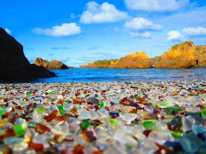 美国加州布拉格堡的五彩玻璃海滩,太神奇了 zt