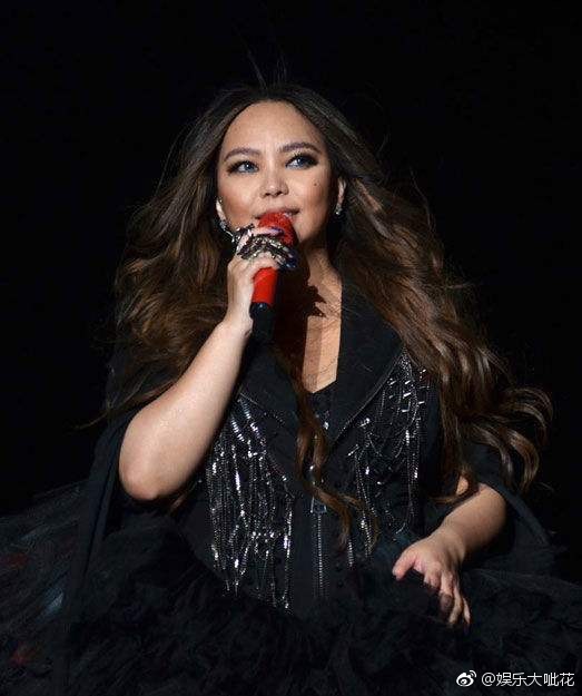 张惠妹又胖了,阿妹放飞体重很多年了! zt