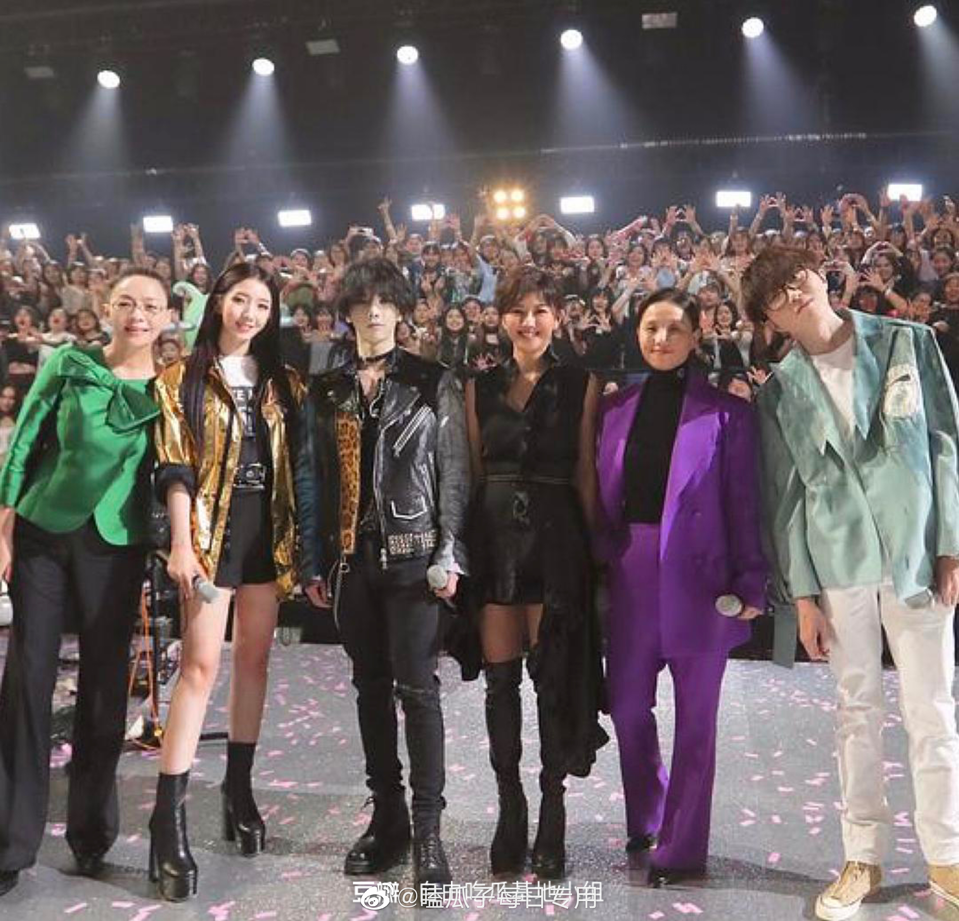 宋丹丹孟美岐华晨宇孙燕姿龙丹妮毛不易同框太神奇的同框zt