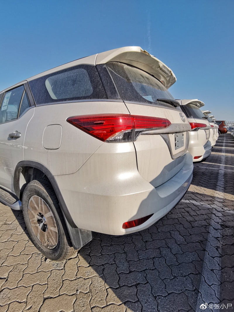 4.0v6丰田fortuner又名奔跑者,这车什么水平 zt