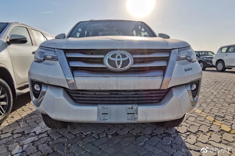 4.0v6丰田fortuner又名奔跑者,这车什么水平 zt