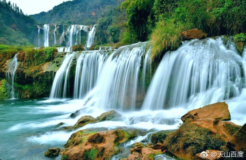 横县古十景之一的"三峡悬流"——九龙瀑布群风景区,太美了 zt
