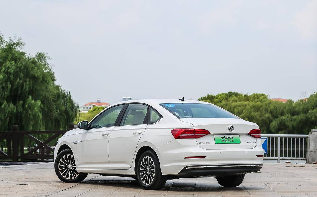 上汽大众朗逸纯电elavida车型正式上市售价1489万元zt