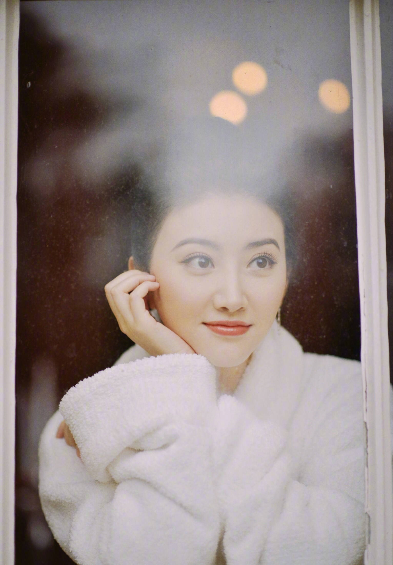 女明星托腮照,谁最让你心水? zt