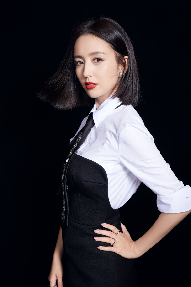 [女神新照]佟丽娅的短发造型,你给几分? zt