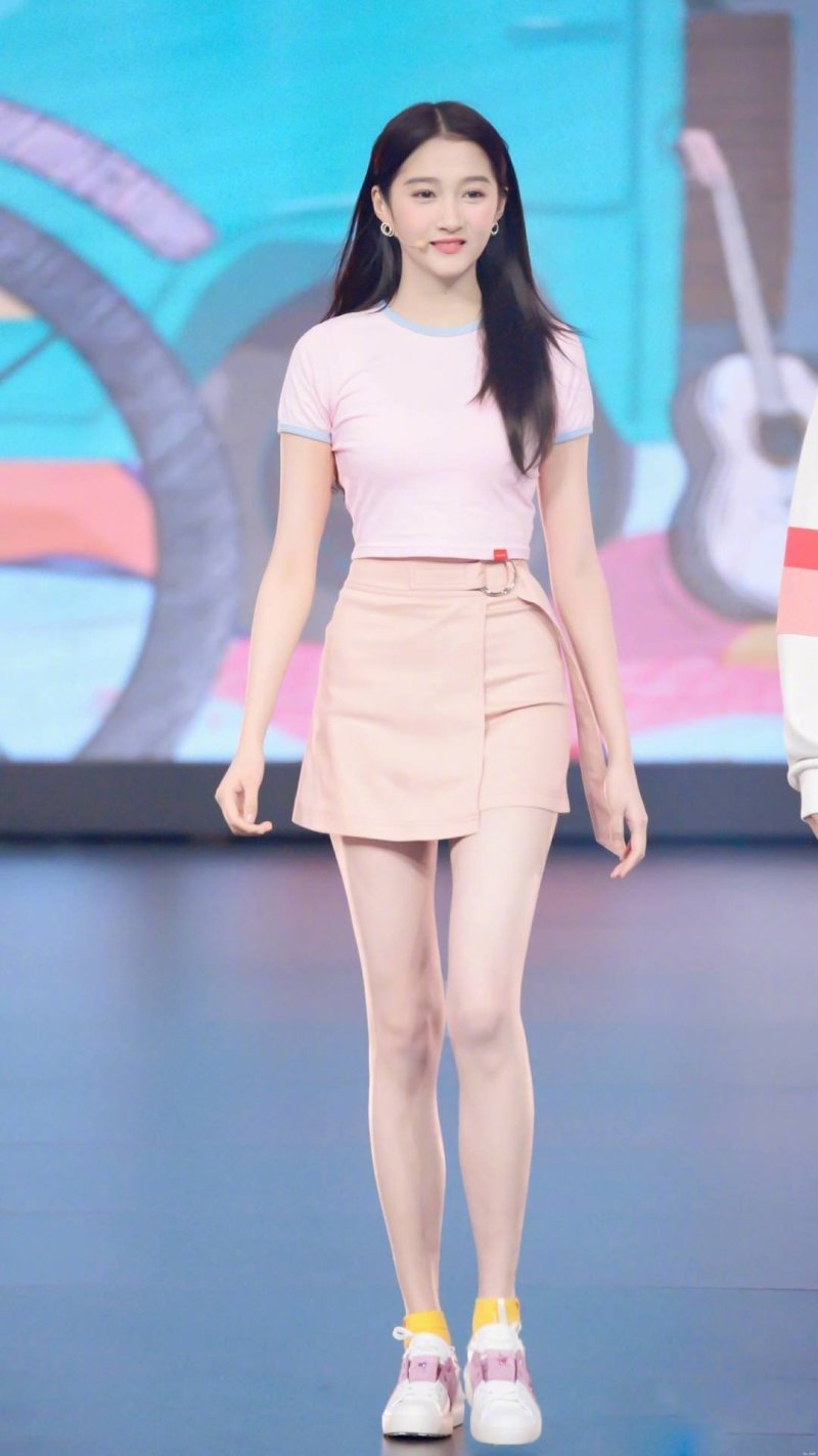 关晓彤身材什么水平 zt