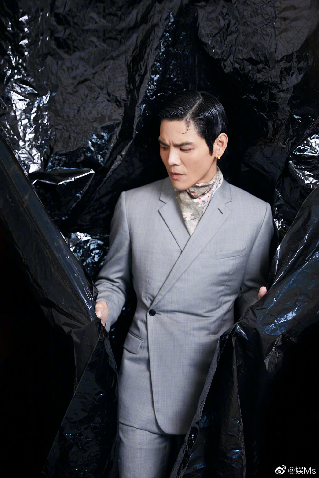 向佐复古油头发型照片这种成熟的风格你觉得如何zt