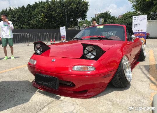 马自达mx-5,迷人的跳灯! zt