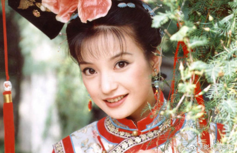 《还珠格格》幕后罕见老照片,现在他们都已经老了 zt