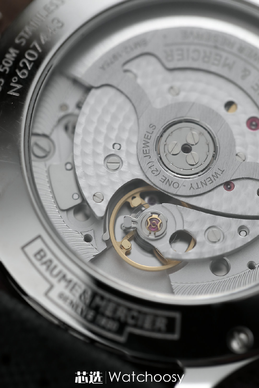 卡地亚的caroleforestier带领团队最早研发了代号为1904mc的机芯zt